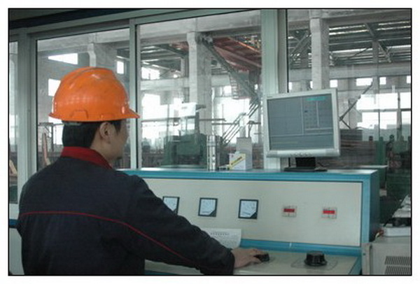 鋼管生產(chǎn)線3.jpg 鋼管生產(chǎn)線3.jpg